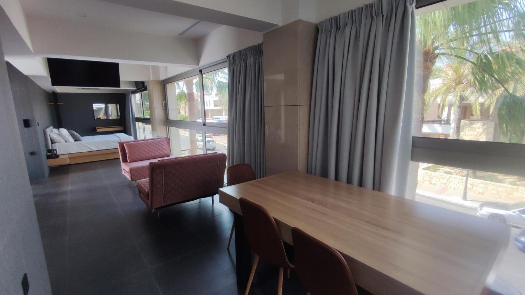Summertime Signature Suites Aγία Μαρίνα Εξωτερικό φωτογραφία